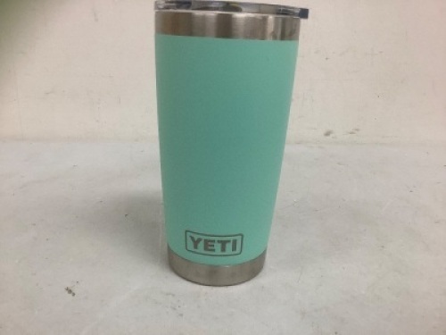 YETI 20oz Tumbler, E-Comm Return, Broken Lid