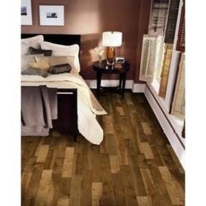 540 sq. ft. - (23) Cases of Bruce 5-in Honey Grain Hickory Smooth/Traditional Solid Hardwood Flooring. $2,967 Retail Value! 