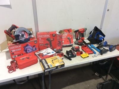 Large Lot of E-Comm Return Tools