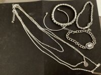 Layered Silver Necklaces for Women &ndash; 3-Piece Dainty Multi-Strand Choker Set, Minimalist Round Disc & Vertical Bar Pendant Chain, Trendy Aesthetic Jewelry Gift