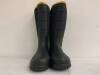 Lacrosse Mens Boots, 12, Appears New, Sold as is