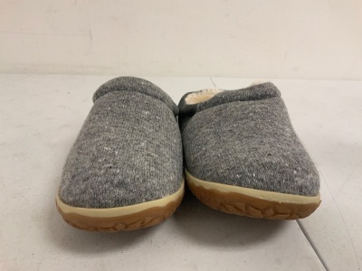 Minnetonka Slippers, Unsure if Mens or Womens, Size 7, Appears new, Sold as is