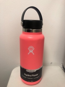 Hydro Flask 32oz, Appears new w/ Dent, Sold as is