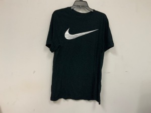 Mens Nike Dri Fit T, M, E-Commerce Return w/ Stain, Sold as is