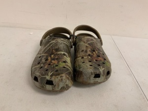 Camo Crocs, M 10 W 12, E-Commerce Return, Sold as is