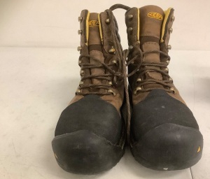 Keen Mens Boots, 10.5D, E-Comm Return w/ Damage