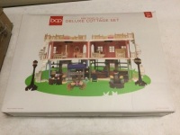 Deluxe Cottage Dollhouse Mansion Pretend Toy Playset w/ Tiny Critters. Appears New