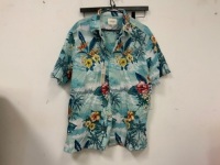 Men's Button Up Shirt, Size XL, Appears New, Sold as is