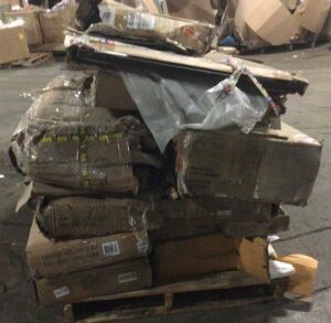 Furniture Salvage Pallet. Items Will Be Broken and Incomplete. 