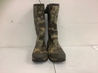 Men's Boots, Size 11, E-Commerce Return, Sold as is