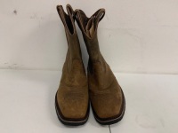 Men's Boots, Size 10.5, E-Commerce Return, Sold as is