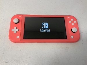 Nintendo Switch Lite, E-Comm Return, A Few Small Light Scratches on Screen