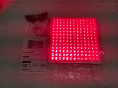 Red Light Therapy, Appears New, Sold as is