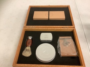 Shaving Kit, Appears New, Sold as is