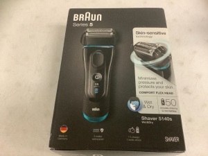 Braun Series 5 Shaver, Appears New, Sold as is