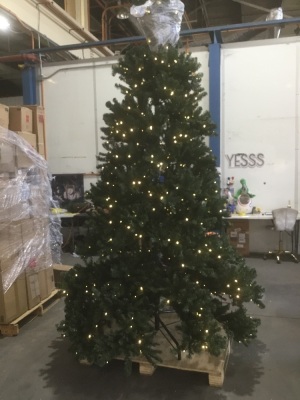 12' Pre-Lit Christmas Tree 