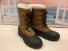 Insulated Hunting Boots - Size 10 M - Slight discoloration on whitle lining on right boot.