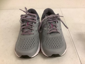 New Balance Womens Shoes, Size 8.5, Appears New