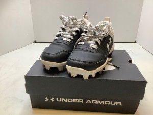 Under Armor Leadoff Low RM Jr. Size 10.5 Youth, Ecommerce Return