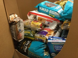 Large Pallet of Pet Food and More. Open Bags. Lots of Good Food