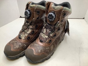 Gore-Tex Treadfast Zoned Insulation, Men's Boots, Size 9M, Ecommerce Return, Appears New