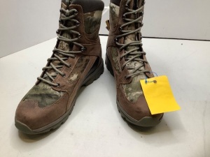 Gore-Tex Men's Boots, Size 9D, Ecommerce Return, Appears New