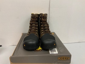 Keen Mens Boots, Size 13D, E-Comm Return