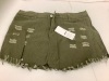 Womens Shorts, XL, E-Commerce Return