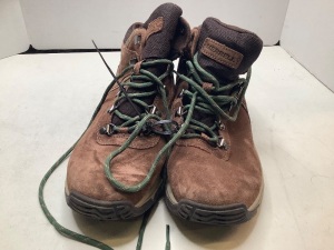 Merrell Performance Footwear, Men's Size 9.5, Ecommerce Return