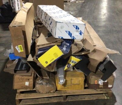 Pallet of Car Parts & Accessories