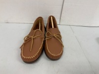 Minnetonka Mens Moccasins, 11, Appears New