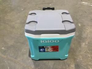 Igloo 60 Qt Latitude Rolling Cooler 