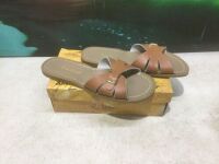 Sun-San Salt Water Sandals, Size 7&nbsp;