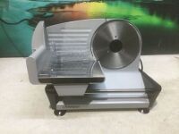 CRANDDI Electric Meat Slicer Machine 200 W
