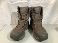 Danner men's Boots, 9, No Laces, Ecommerce Return