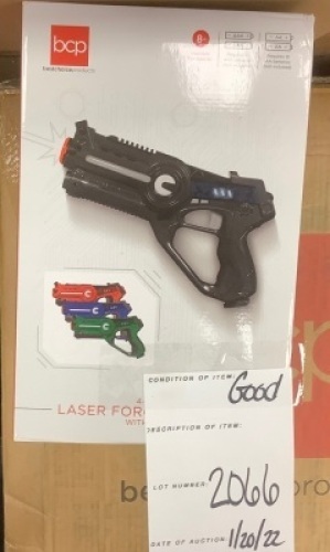 Set of 4 Infrared Laser Tag Blasters and Vests for Kids & Adults