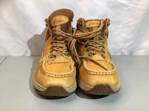 World Wide Sportsman, Men's Hiking Boots, 10M, Ecommerce Return