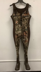 SHE Outdoor Womens Waders, Size 10/L, E-Comm Return