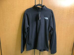 The North Face Men's Textured Pullover, Large Appears New