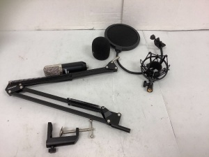 Neewer NW-700 Professional Condenser Microphone, Missing Cable, E-Commerce Return