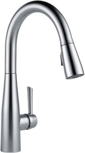 Delta Faucet Essa Brushed Nickel Kitchen Faucet with Pull Down Sprayer, Magnetic Docking Spray Head, Arctic Stainless 