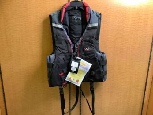 XPS Platinum PFD Vest, Large, Appears New