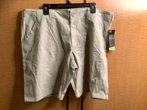 Under Armour Men's Shorts, 42, Appears New