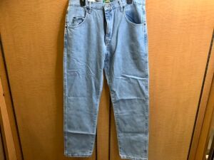 Relaxed Fit Men's Jeans, 35x32, Appears New