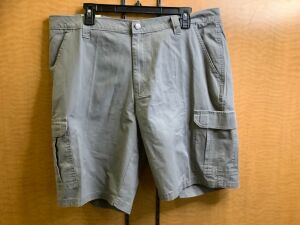 Red Head Men's Shorts, 40, Appears New