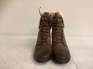 UGG Womens Boots, Size 9, E-Comm Return