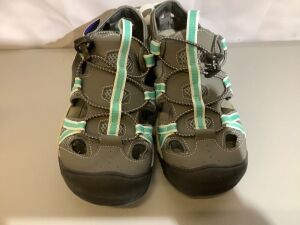 World Wide Sportsman Sandals, Women's 10, Appears New