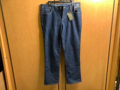 Natural Reflections Jeans, Ladies 12, Appears New