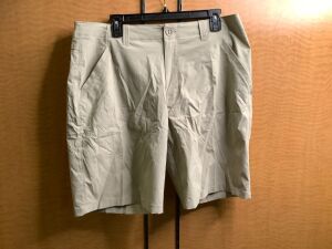 Under Armour Men's Shorts, 35, Appears New