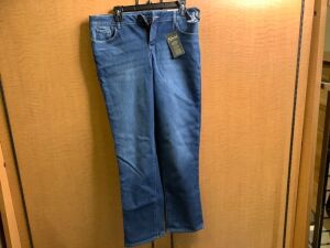 Natural Reflections Jeans, Ladies 10, Appears New